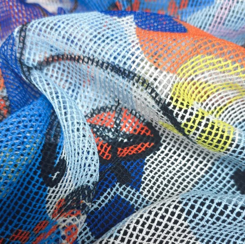 Tissu Mesh Imprimé Deadstock de Designer | Visages Abstraits