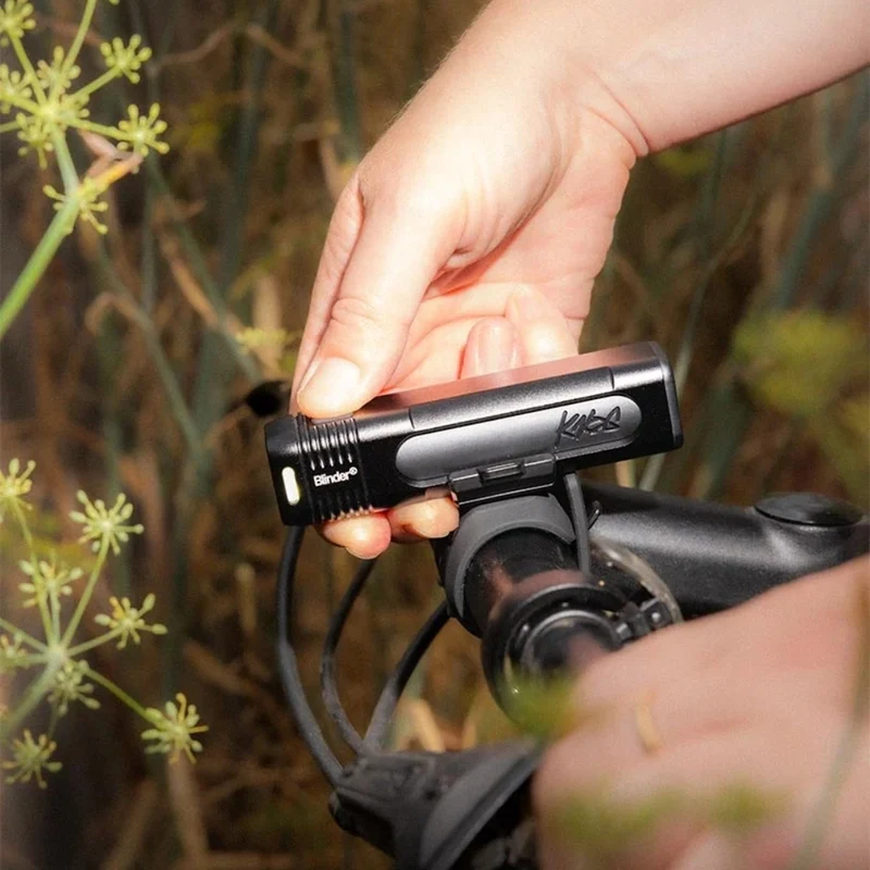 Kit éclairage vélo Knog Blinder 700 & Square Avant et Arrière