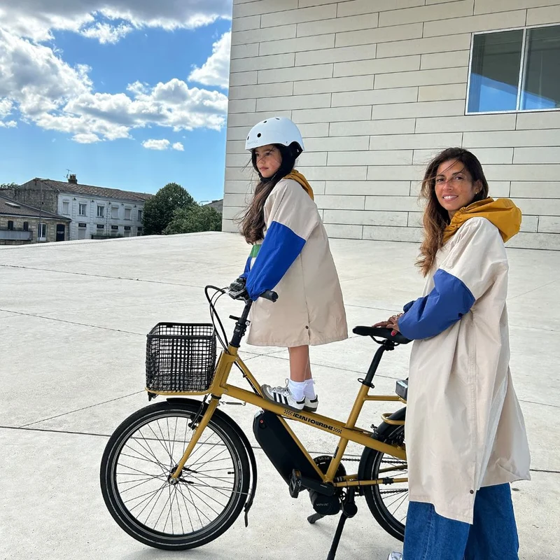 Poncho de pluie Poule Party adulte ou enfant Old School