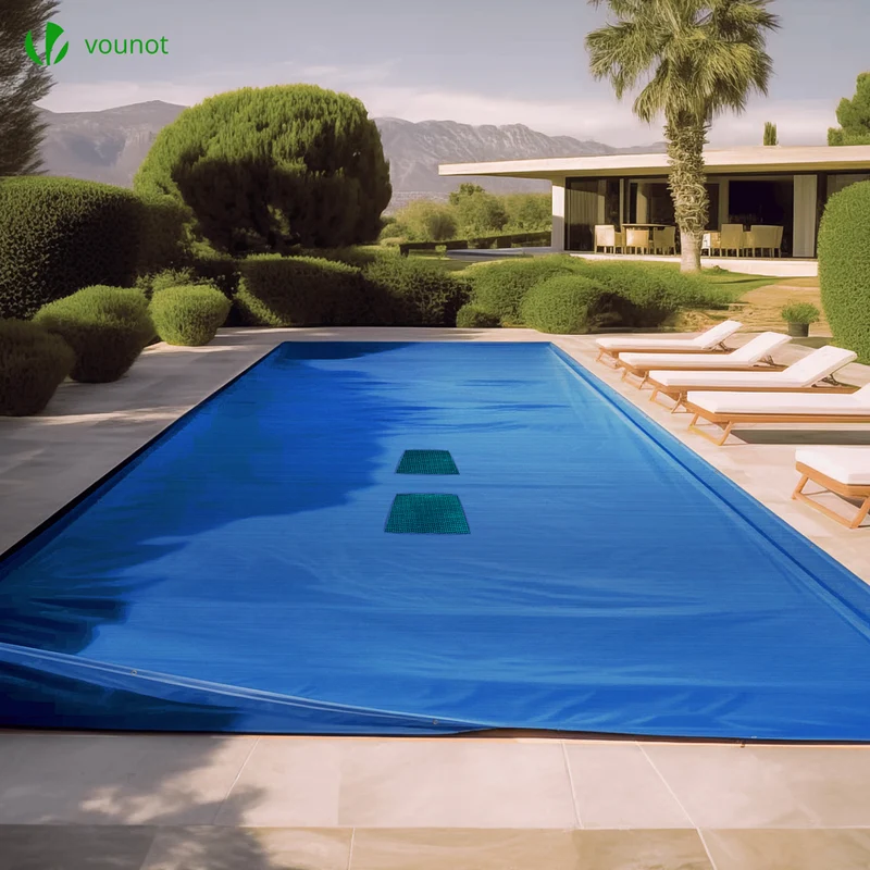 Bache piscine rectangulaire double couche en Polyethylene 160 gr/m2 avec filet ecoulement 4x9m Bleue