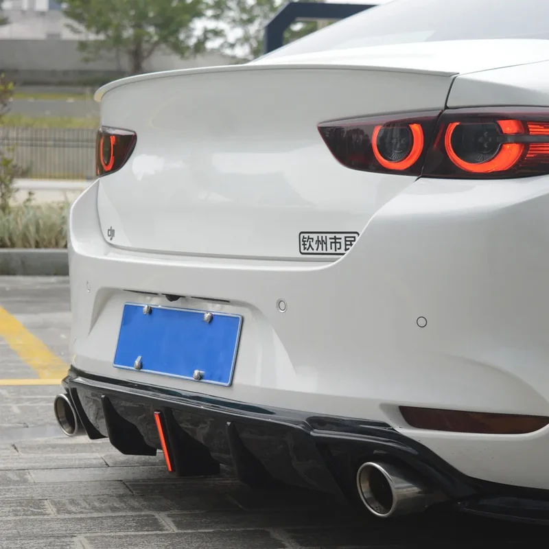 Diffuseur Arrière Mazda 3 Axela 2020-2025 Noir Brillant 3 Pièces