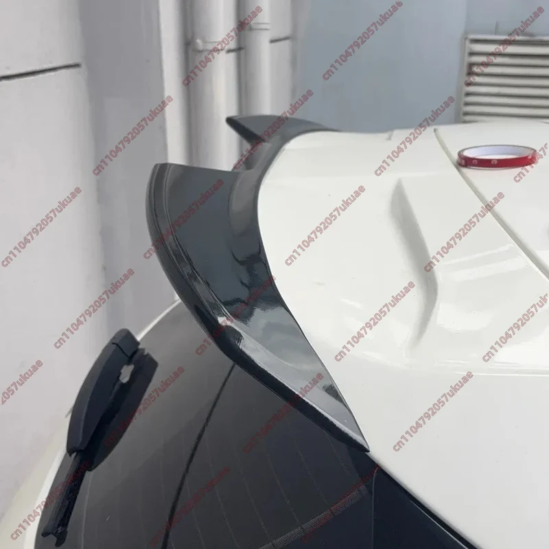 Becquet de Toit Ford Focus MK4 ST-Line 2019-2025 Noir Brillant