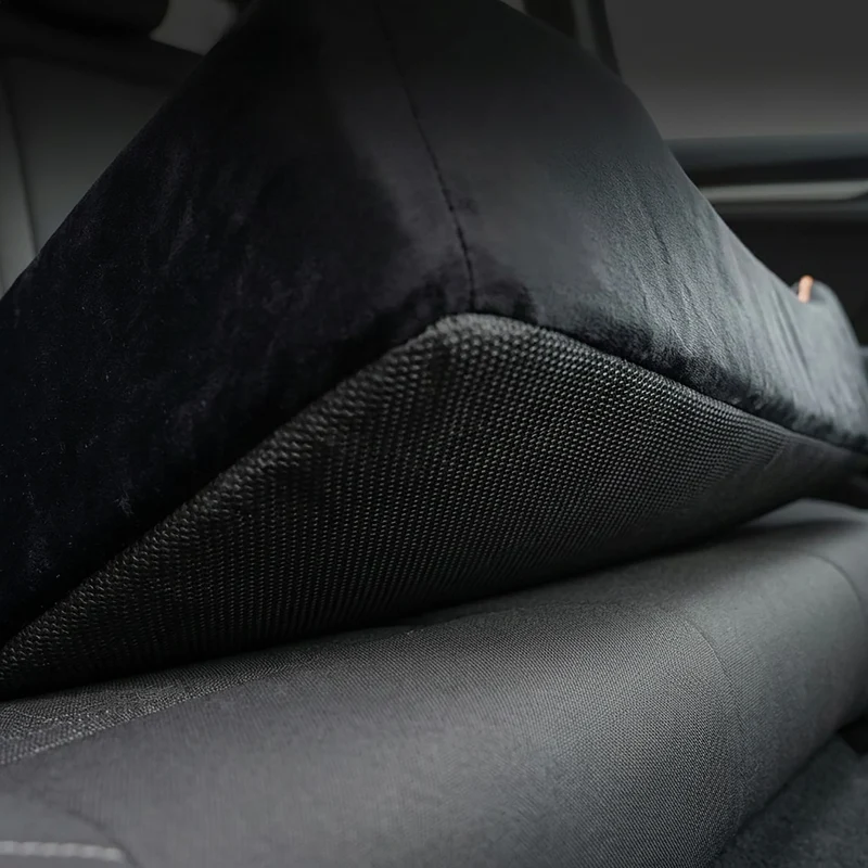 Siège auto pour chien banquette arrière coffre 110 x 50 x 20 cm rembourré orthopédique protection véhicule en velours noir 13_0018984