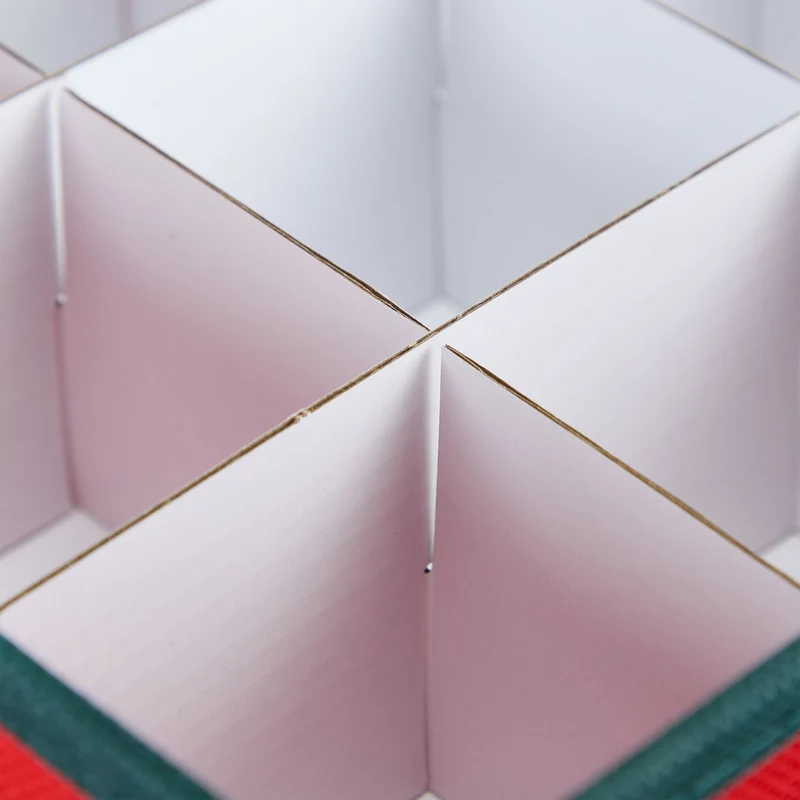 Boîte de rangement spacieuse pour boules de Noël 30 x 30 x 60 cm avec séparateurs ajustables en tissu rouge 13_0016202