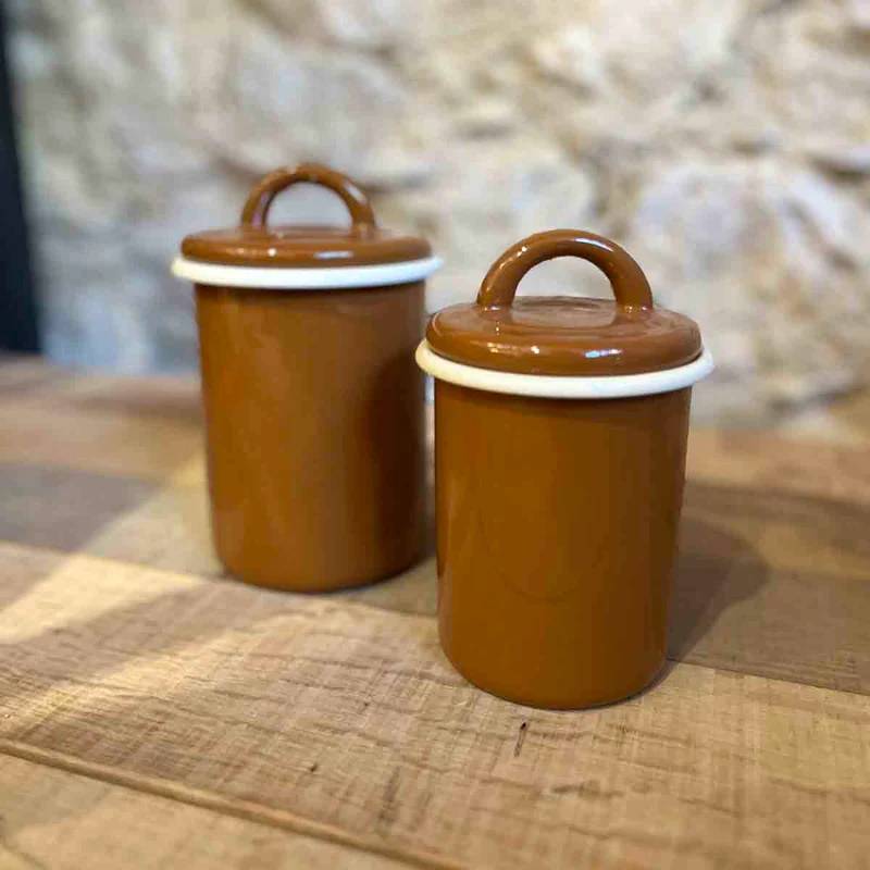 POT AVEC COUVERCLE