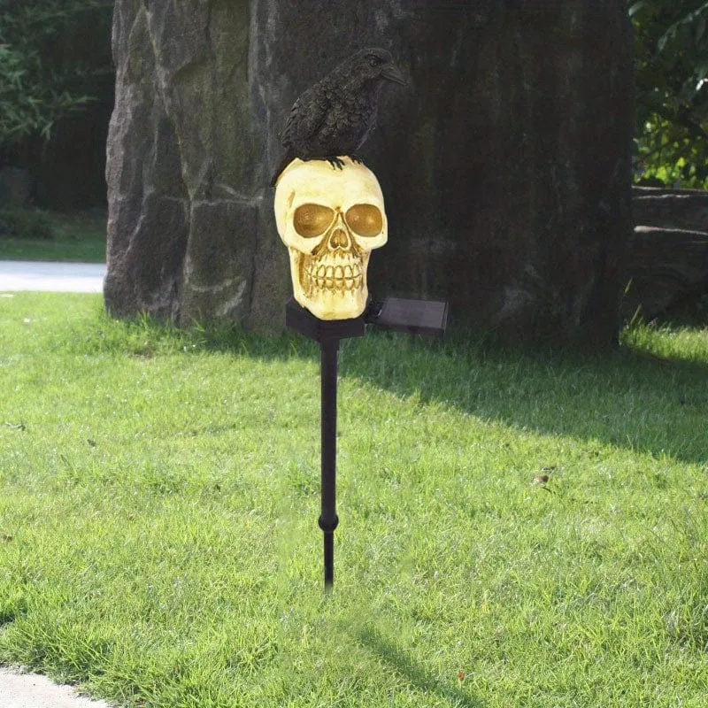 Lampe Solaire de Jardin Originale Halloween "Le Corbeau et Le Crâne"