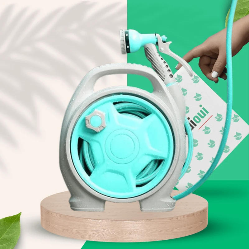 Tuyau d'arrosage rétractable avec Pulvérisateur