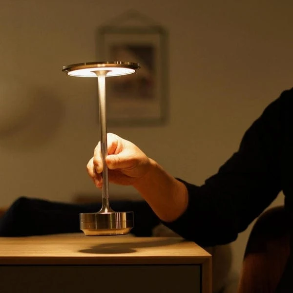 Lampe de table nordique sans fil