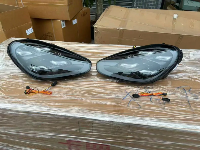 Phares LED Porsche Cayenne 958 2016