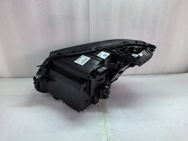 Phares LED Mercedes Classe C W205 2015-2018 gauche ou droite