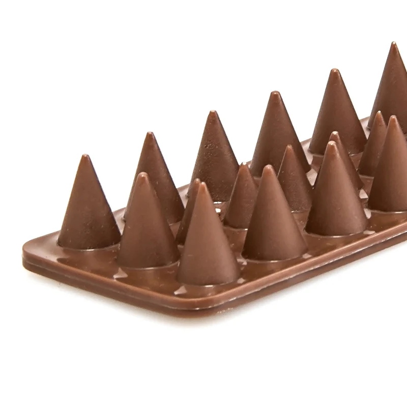 Lot de 4 panneaux de piques anti-oiseaux protection balcon 49 x 4,2 cm en plastique brun 13_0003159