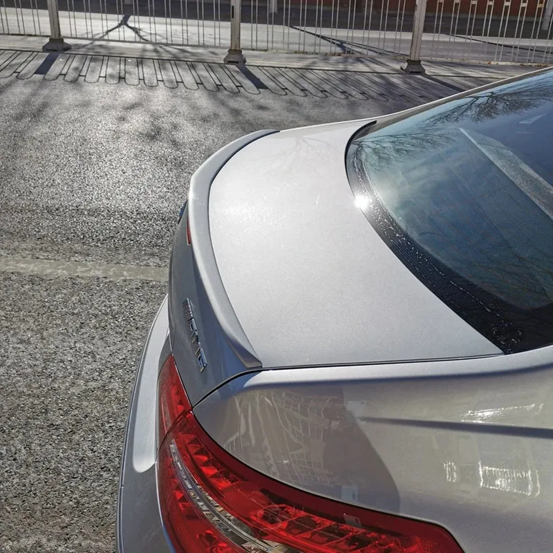 Becquet de Coffre Mercedes Classe E C207 W207 2008-2016