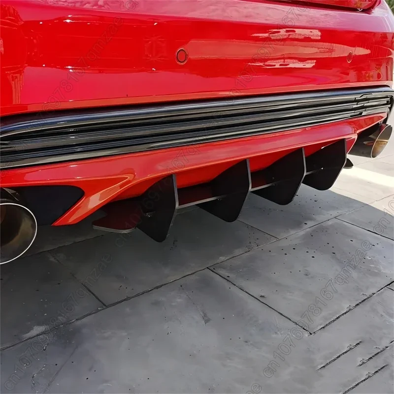 Diffuseur Arrière Ford Focus ST MK4 2019-2021 Noir Brillant
