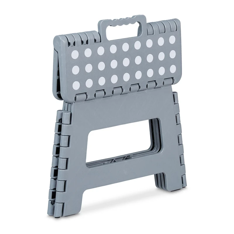 Tabouret pliable pratique pour accès facile aux étagères 22 x 35 x 28 cm en plastique noir 13_0005425