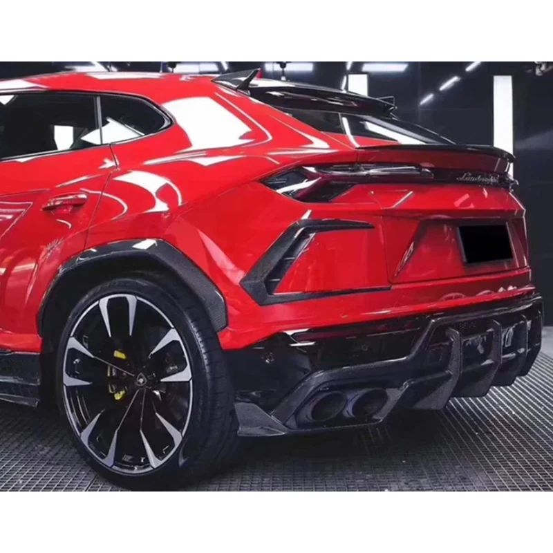 Kit Carrosserie Lame Pare-Choc Carbone Lamborghini Urus