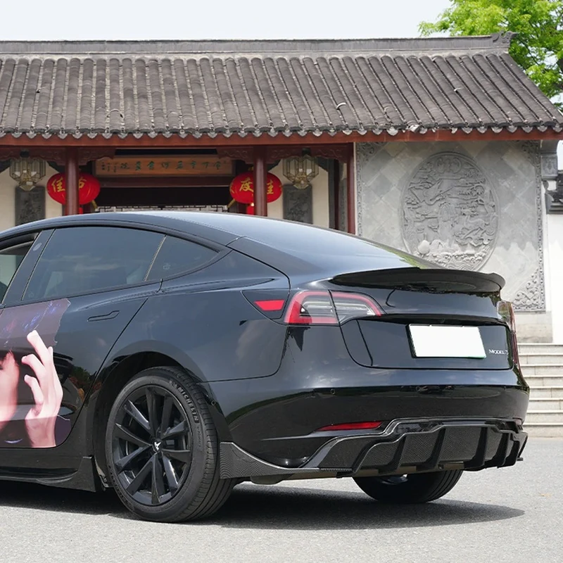 Diffuseur Becquet Pare-Chocs Arrière Tesla Model 3 2017-2023