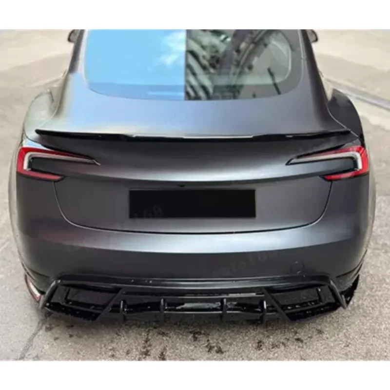 Becquet de Coffre Tesla Model 3 et Model Y