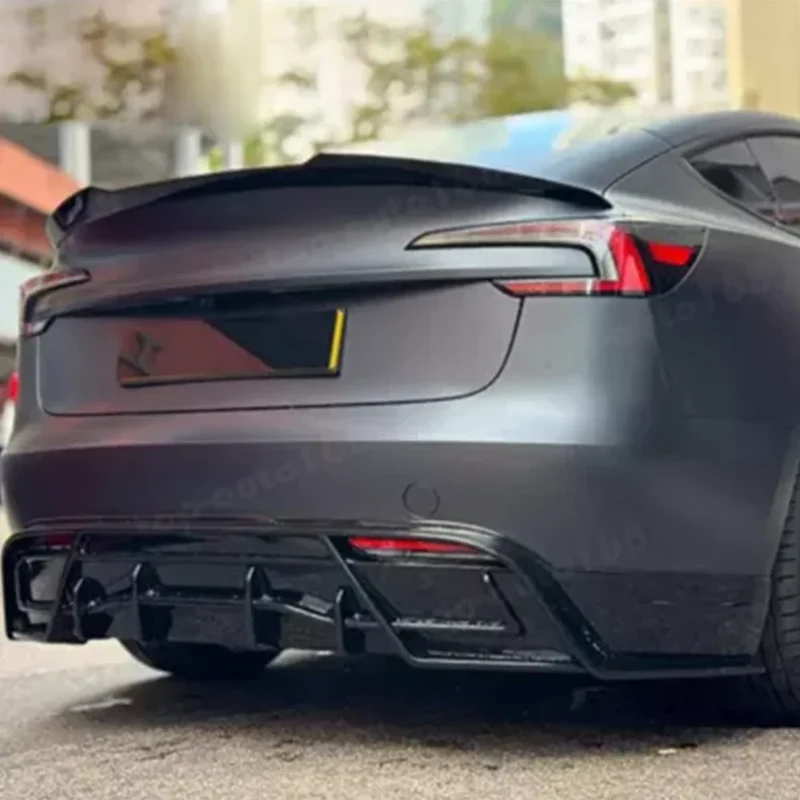 Becquet de Coffre Tesla Model 3 et Model Y
