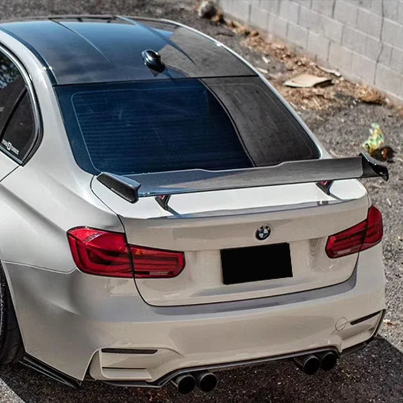 Becquet Universel Carbone GTS MP MAD V Sedan Tail Wing