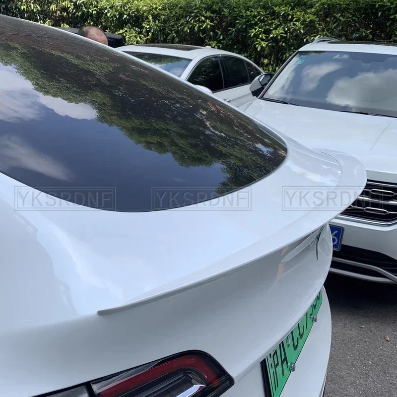 Becquet Coffre Tesla Model 3 Y ABS Performance