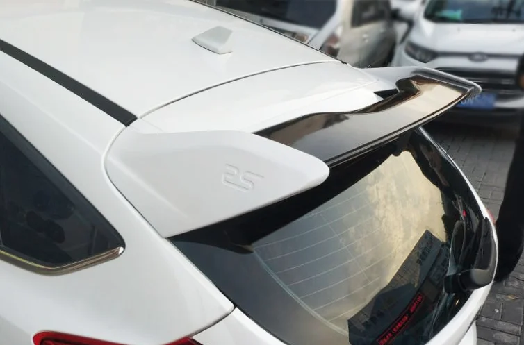 Becquet Coffre Ford Focus RS 2012-2018 Carbone