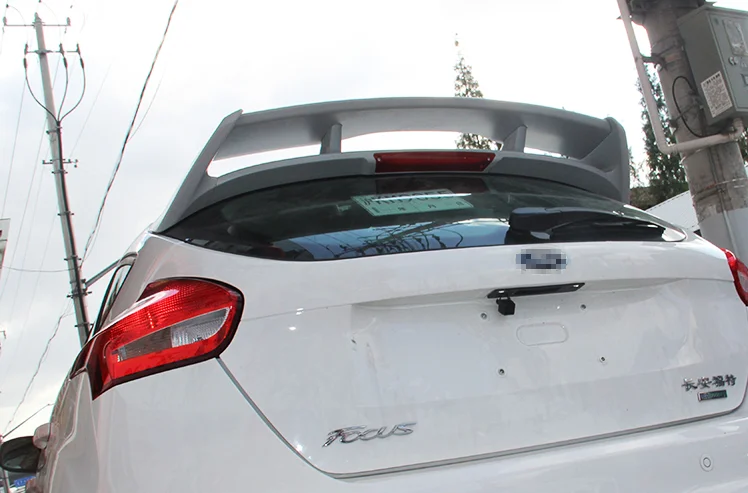 Becquet Coffre Ford Focus RS 2012-2018 Carbone
