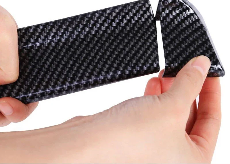 Becquet Universel 5D Souple 1.5m Carbone Noir Mat Brillant