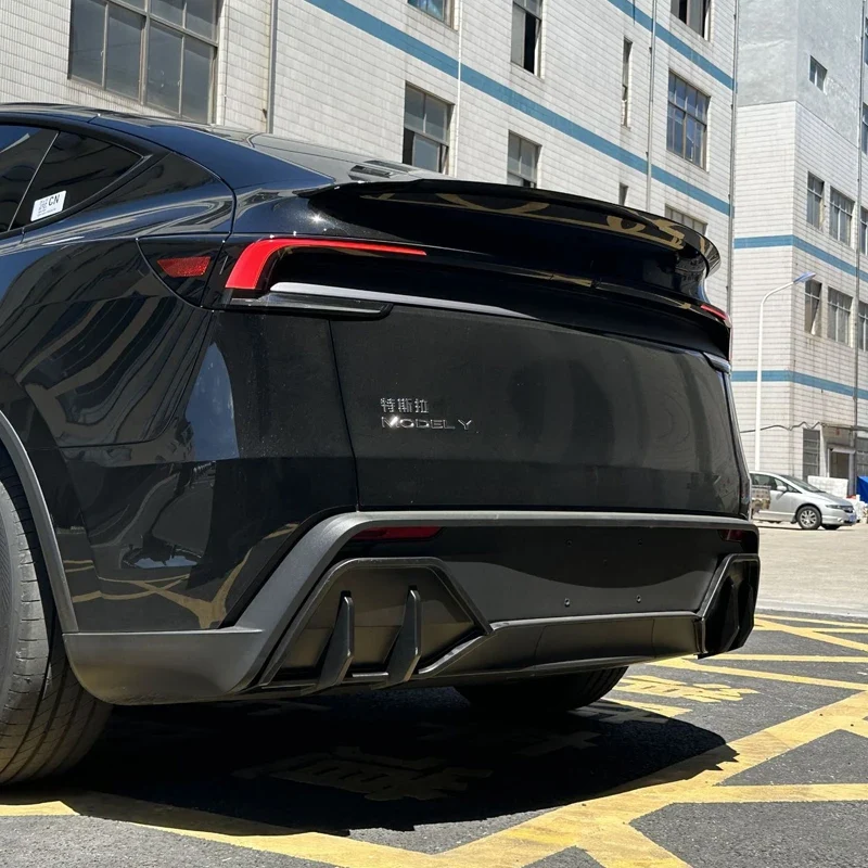 Diffuseur Arriere Tesla Model Y Juniper 2025