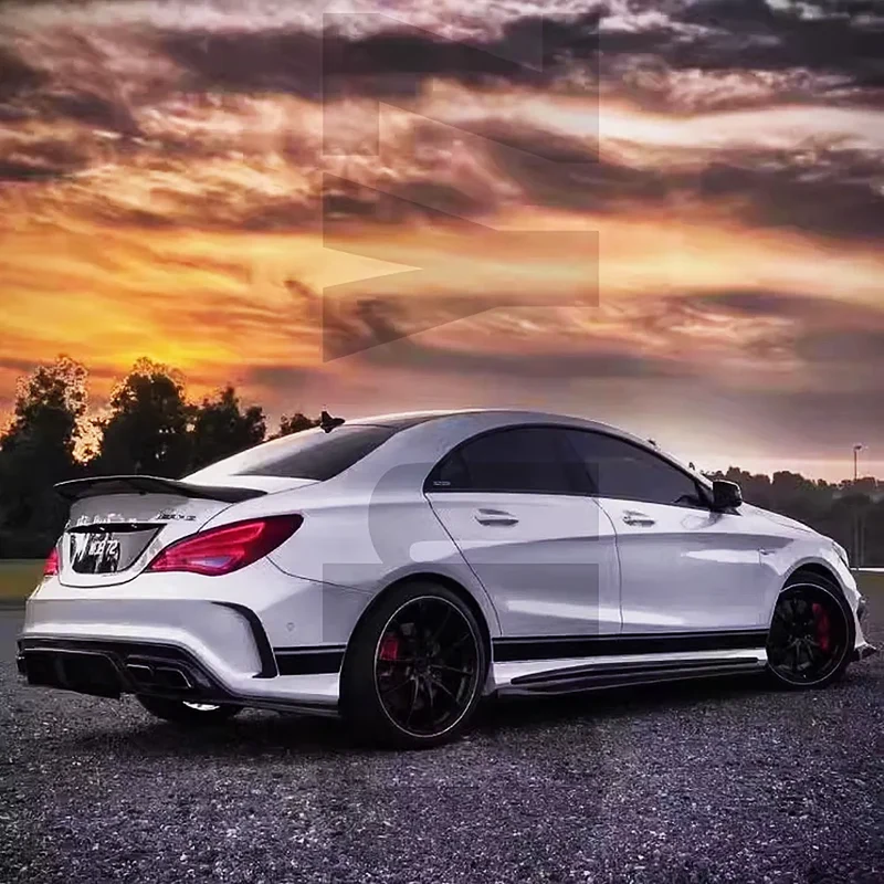 Becquet Coffre Carbone Mercedes CLA W117 C117