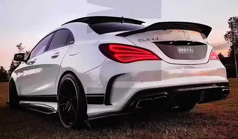 Becquet Coffre Carbone Mercedes CLA W117 C117