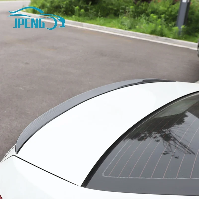 Becquet Lèvre Universel 121cm Berline BMW Audi Mercedes