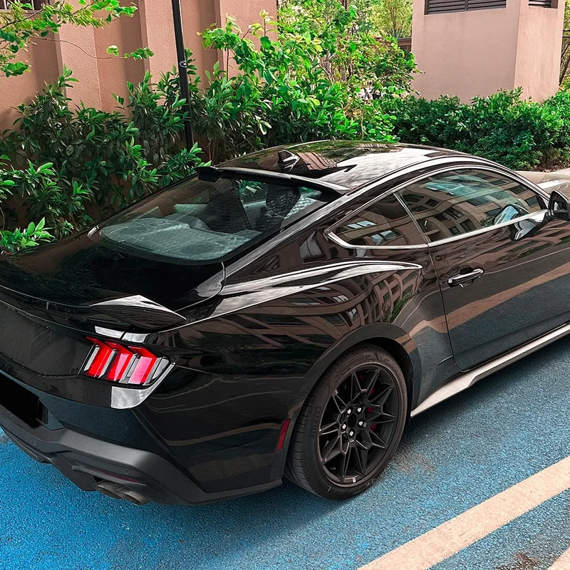 Becquet Ford Mustang MK7 2024-2025 Trunk Roof Sport
