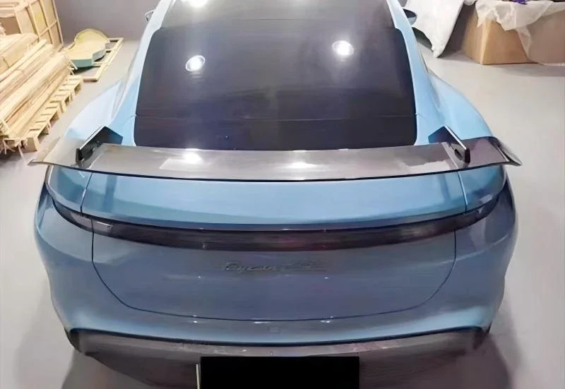 Becquet Coffre Porsche Taycan Carbone 2019-2023