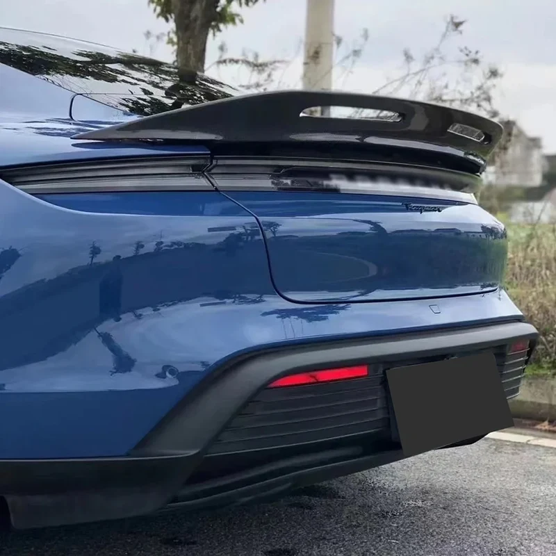 Becquet Carbone Porsche Taycan Tail Fins 2019-2024