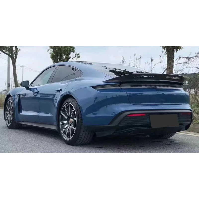 Becquet Carbone Porsche Taycan Tail Fins 2019-2024