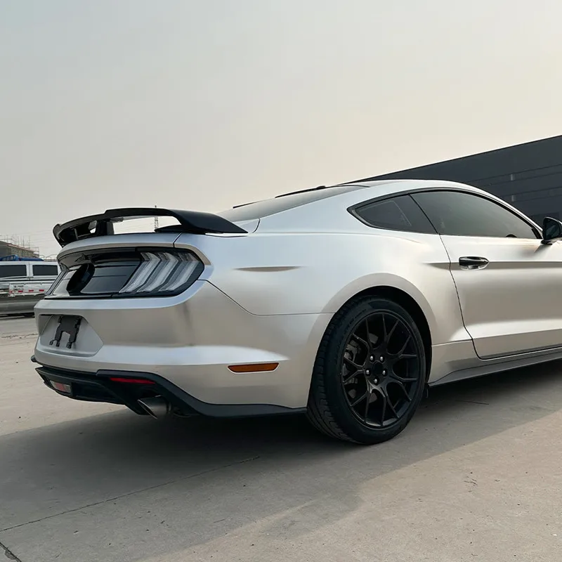 Becquet Ford Mustang MK6 Trunk Carbone 2015-2023