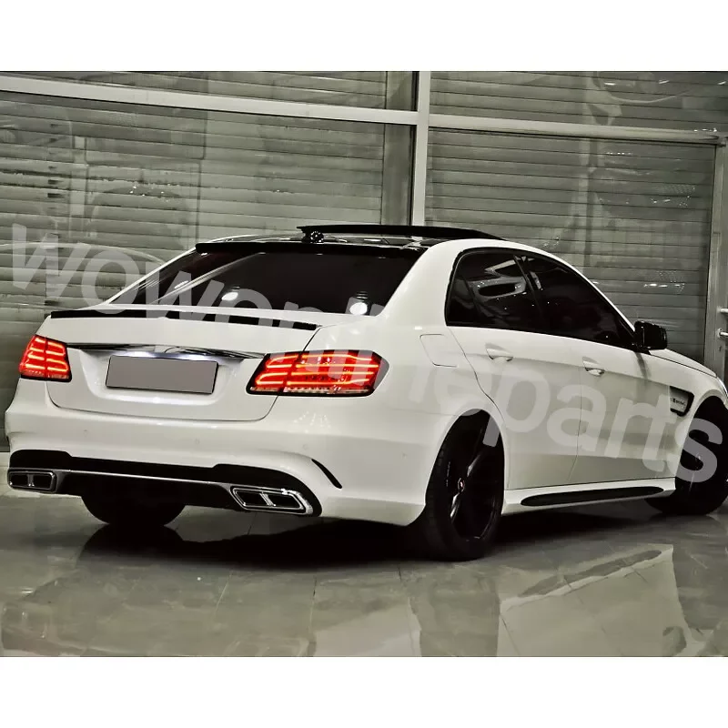 Becquet Mercedes Classe E W212 AMG 2010-2016 Carbone