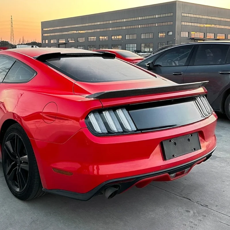 Becquet Ford Mustang MK6 2015-2022 Carbone