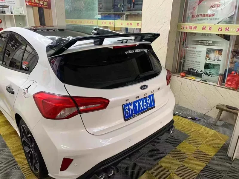 Becquet Ford Focus MK4 RS ST 2019-2022