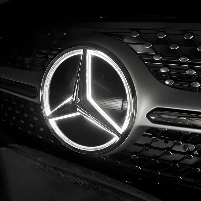 Logo Mercedes Calandre 3D Noir Chrome LED