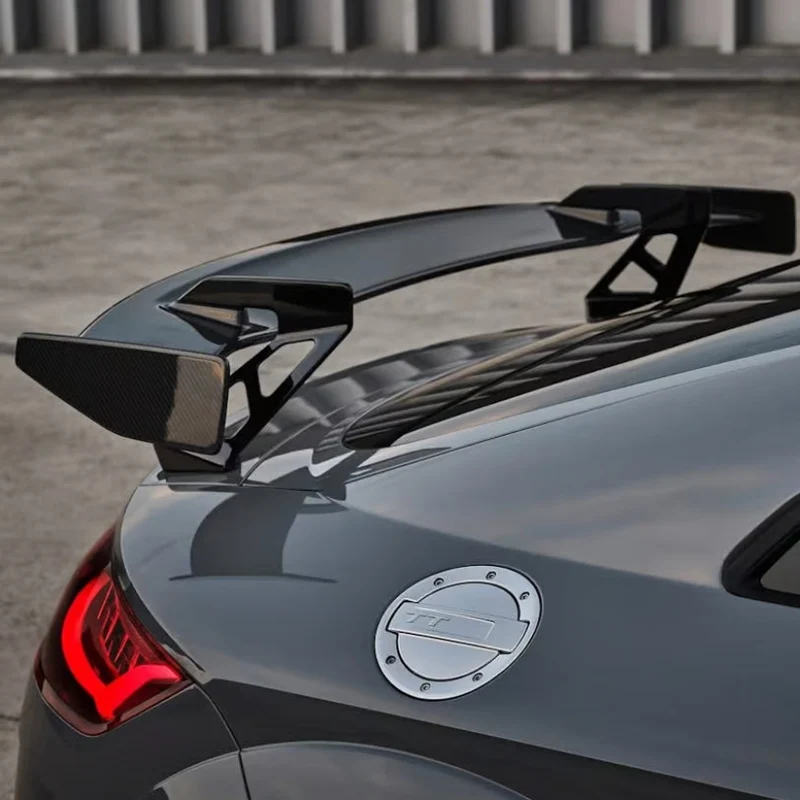 Aileron Arriere Carbone TTRS Style Audi R8
