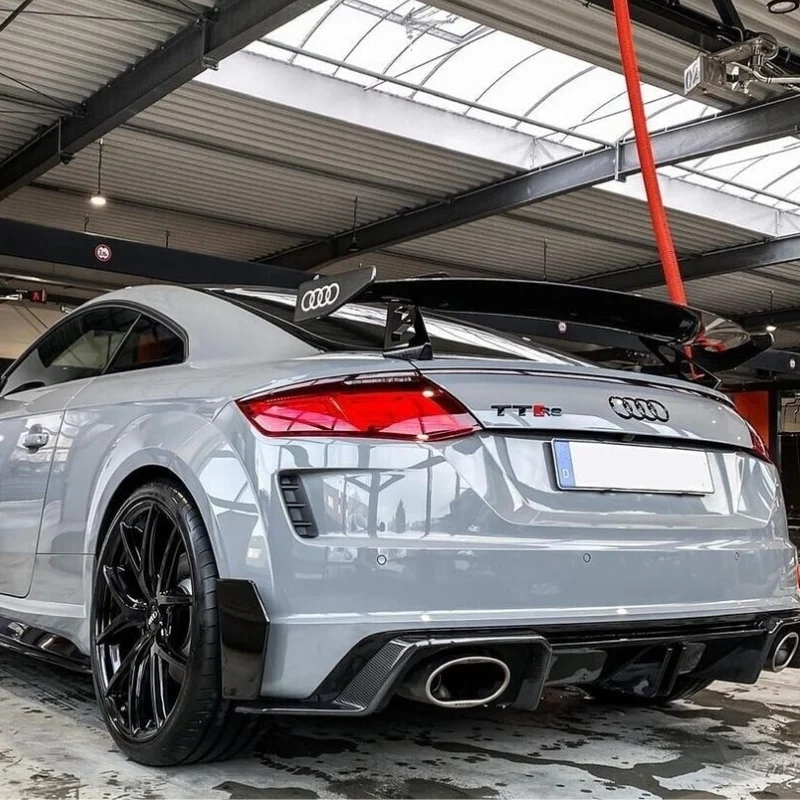 Aileron Arriere Carbone TTRS Style Audi R8