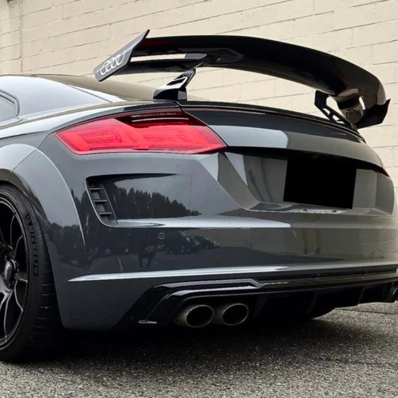 Aileron Arriere Carbone TTRS Style Audi R8