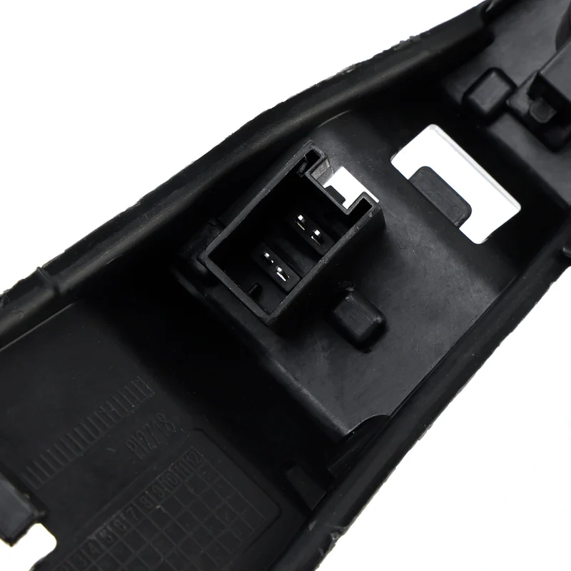 Support Ampoule Feu Droit Audi Q3 2012-2018 8U0945222