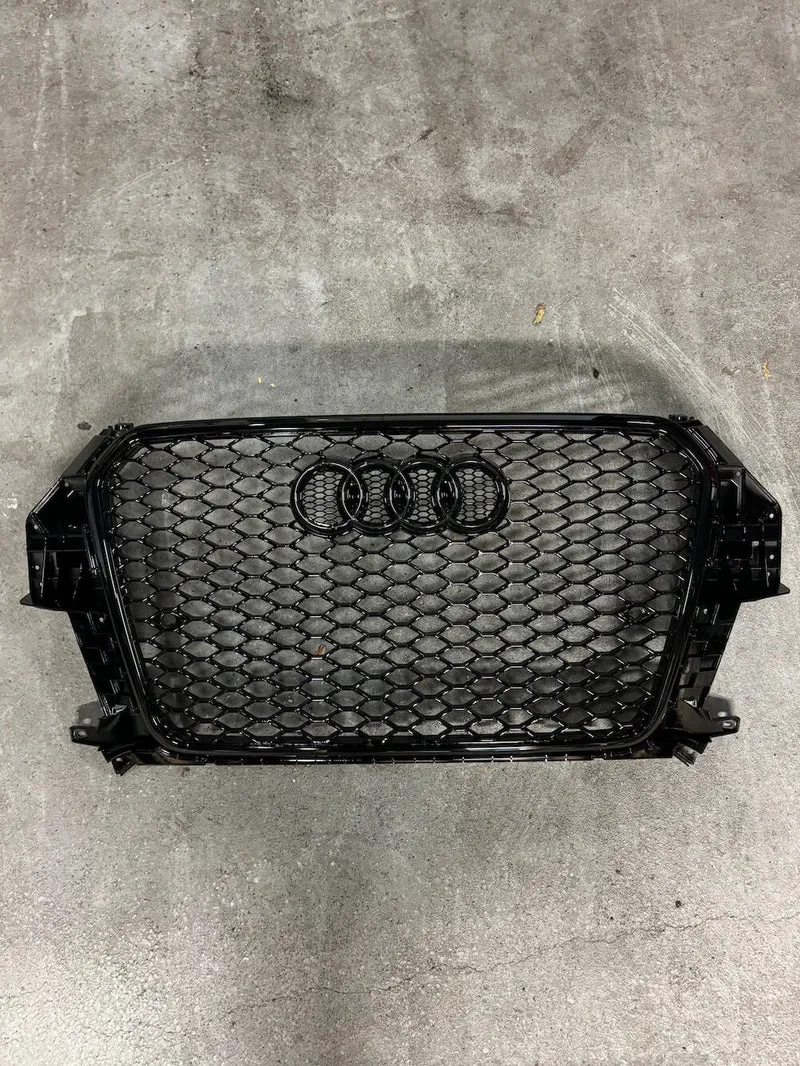 Grille Calandre Look RSQ3 Noir Brillant Audi Q3 2011-2015