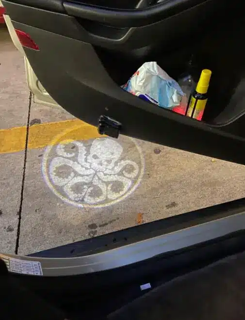 Projecteur Porte Voiture LED Sans Fil Logo Personnalisé