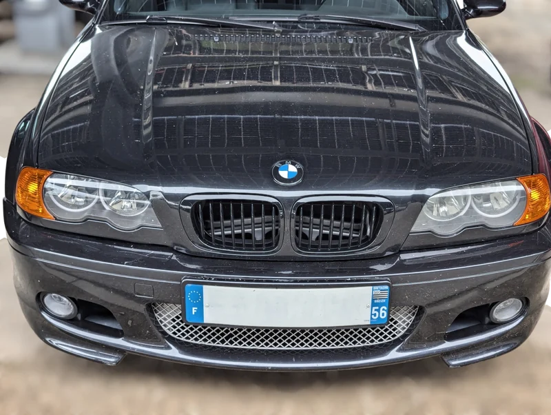 Calandre BMW Série 3 E46 noir brillant