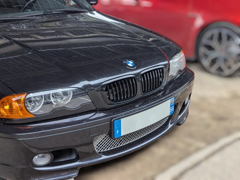 Calandre BMW Série 3 E46 noir brillant