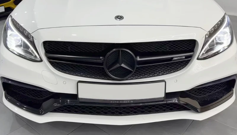 Calandre Mercedes Classe C W205 type AMG