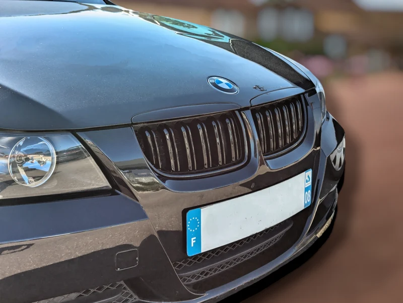 Calandre BMW Série 3 E90 noir brillant
